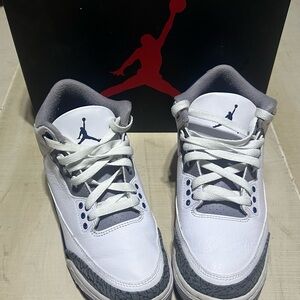 Air Jordan Retro 3 Midnight Navy Sneakers 7Y